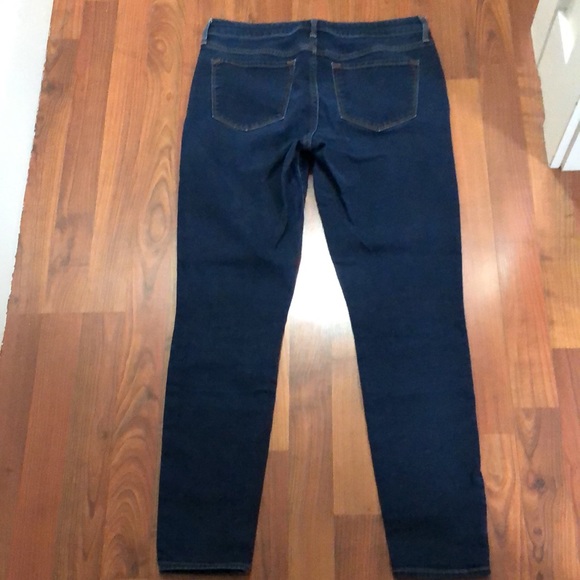 Old Navy Rockstar Super Skinny Mid-Rise Jean - Picture 10 of 10